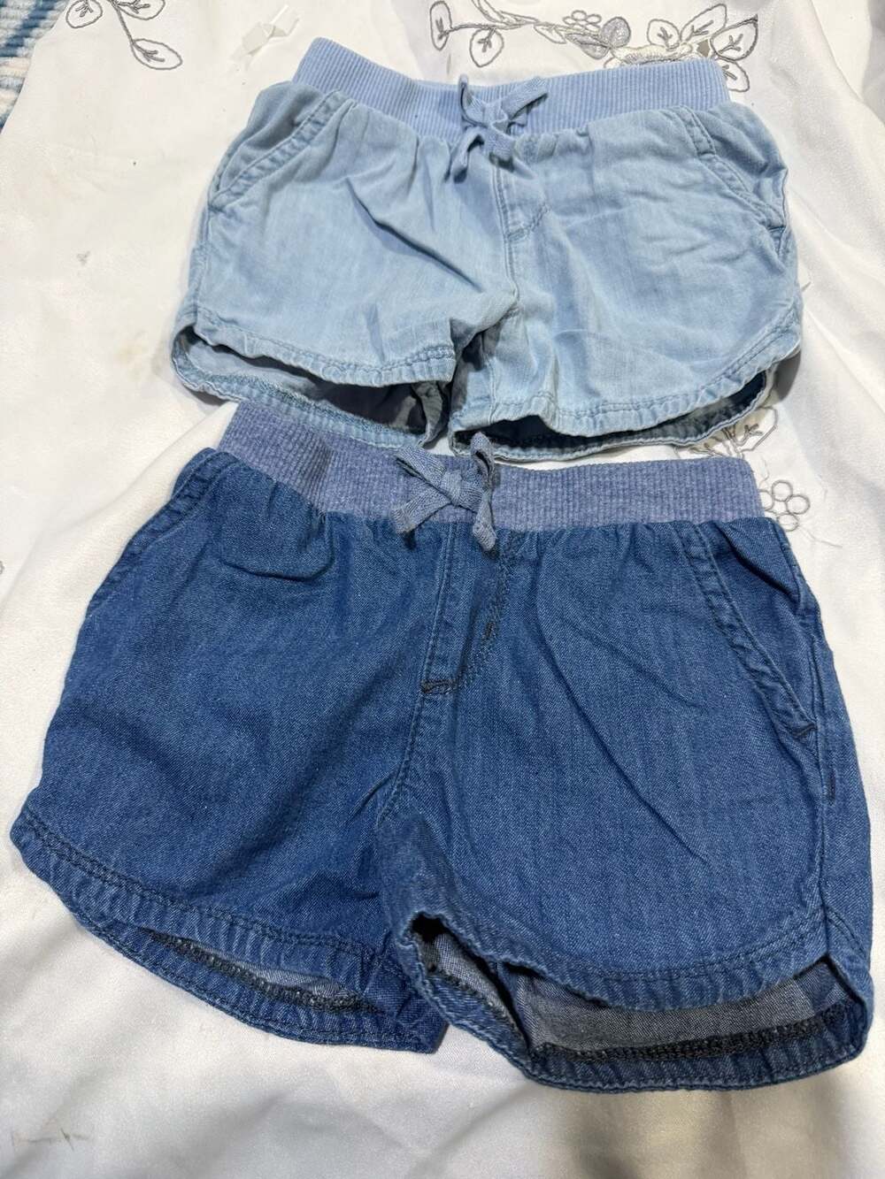 The Children's Place Toddler Girls Pull-On Chambray Shorts Size 3T Lot of 2